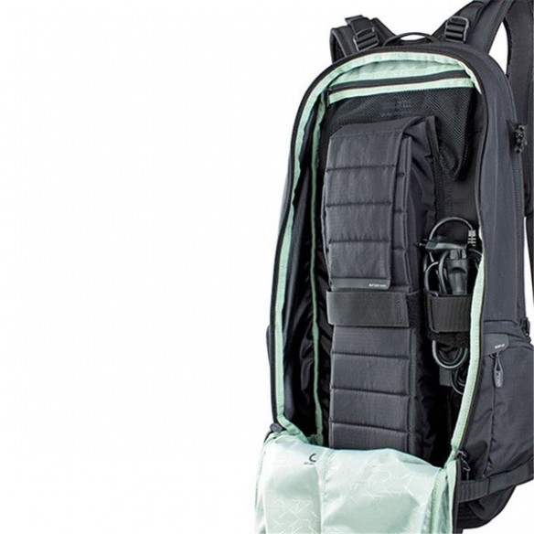 BACKPACK EVOC FR TRAIL E-RIDE 20L